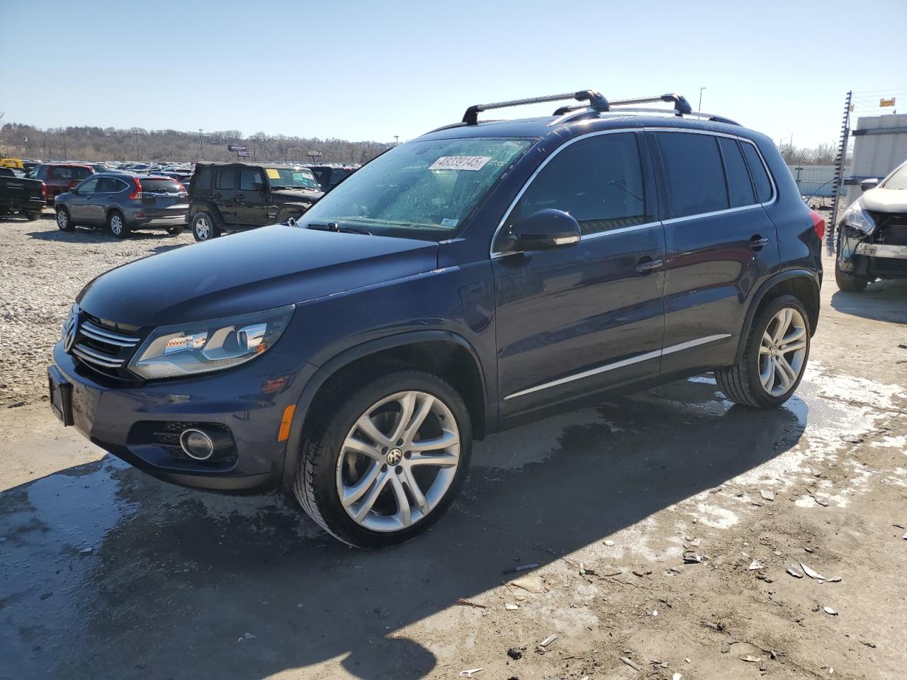 VOLKSWAGEN TIGUAN S 2016