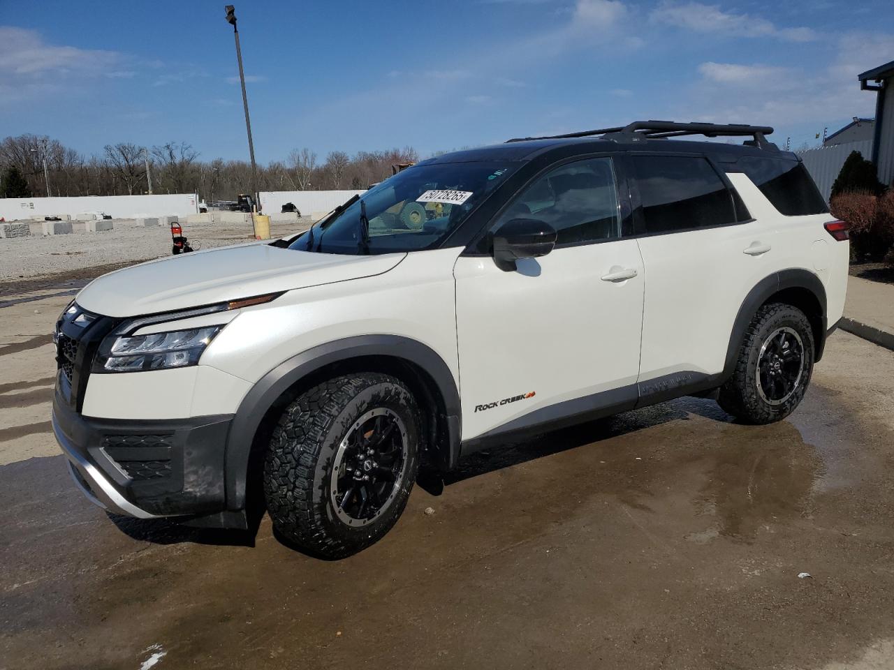 NISSAN PATHFINDER 2024