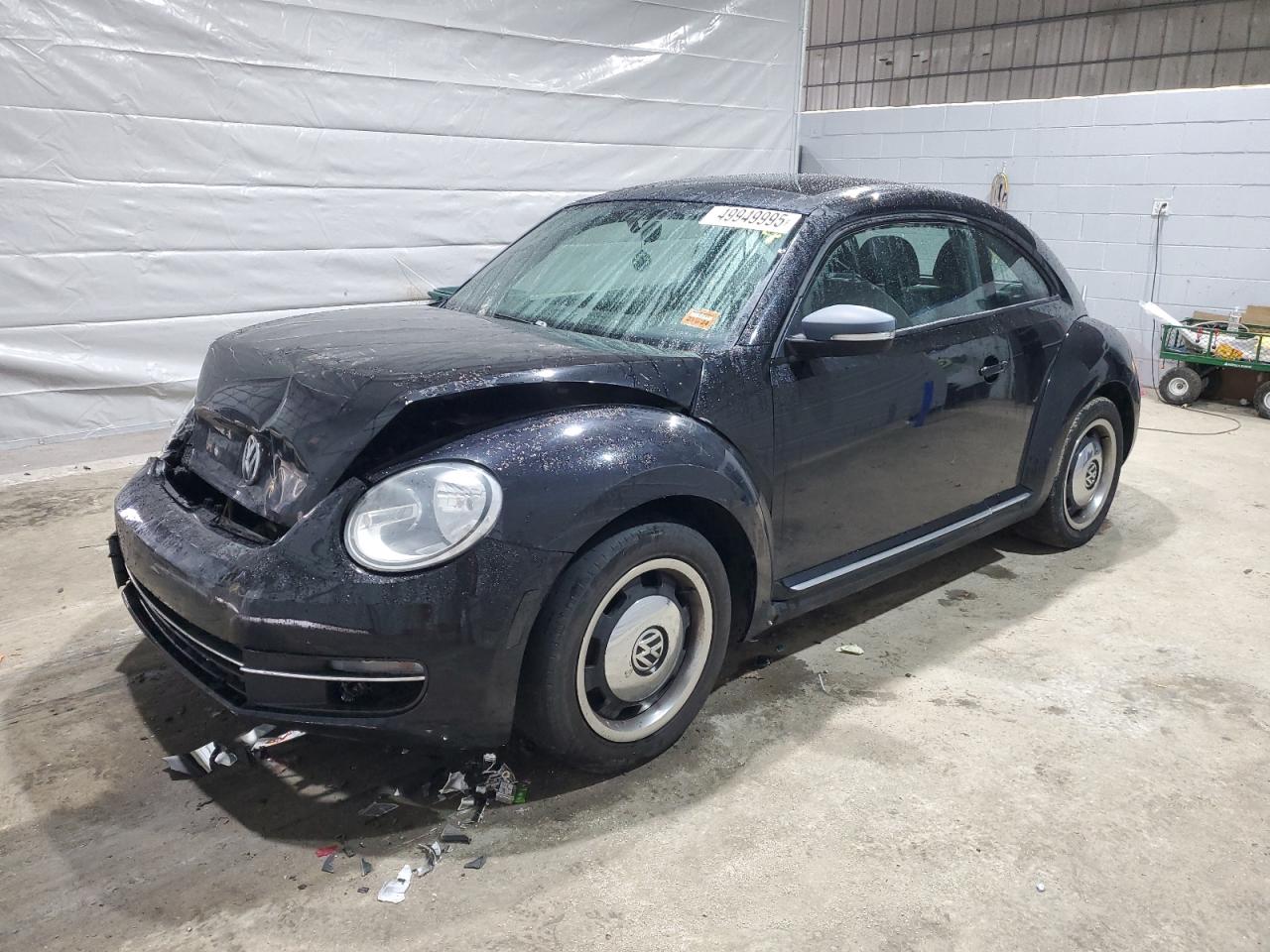 VOLKSWAGEN BEETLE 2012