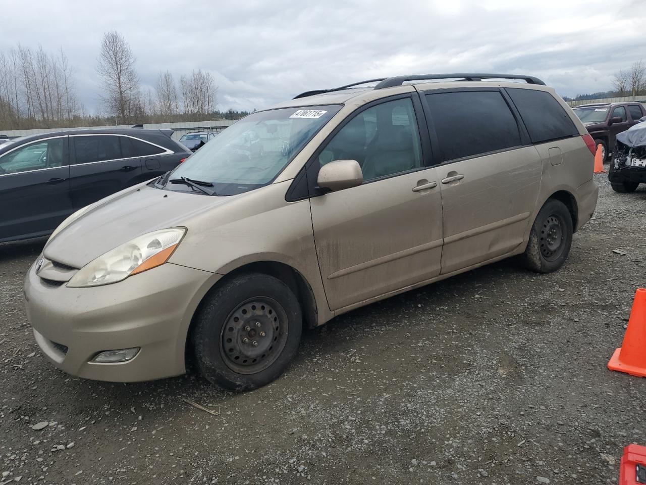 TOYOTA SIENNA XLE 2006