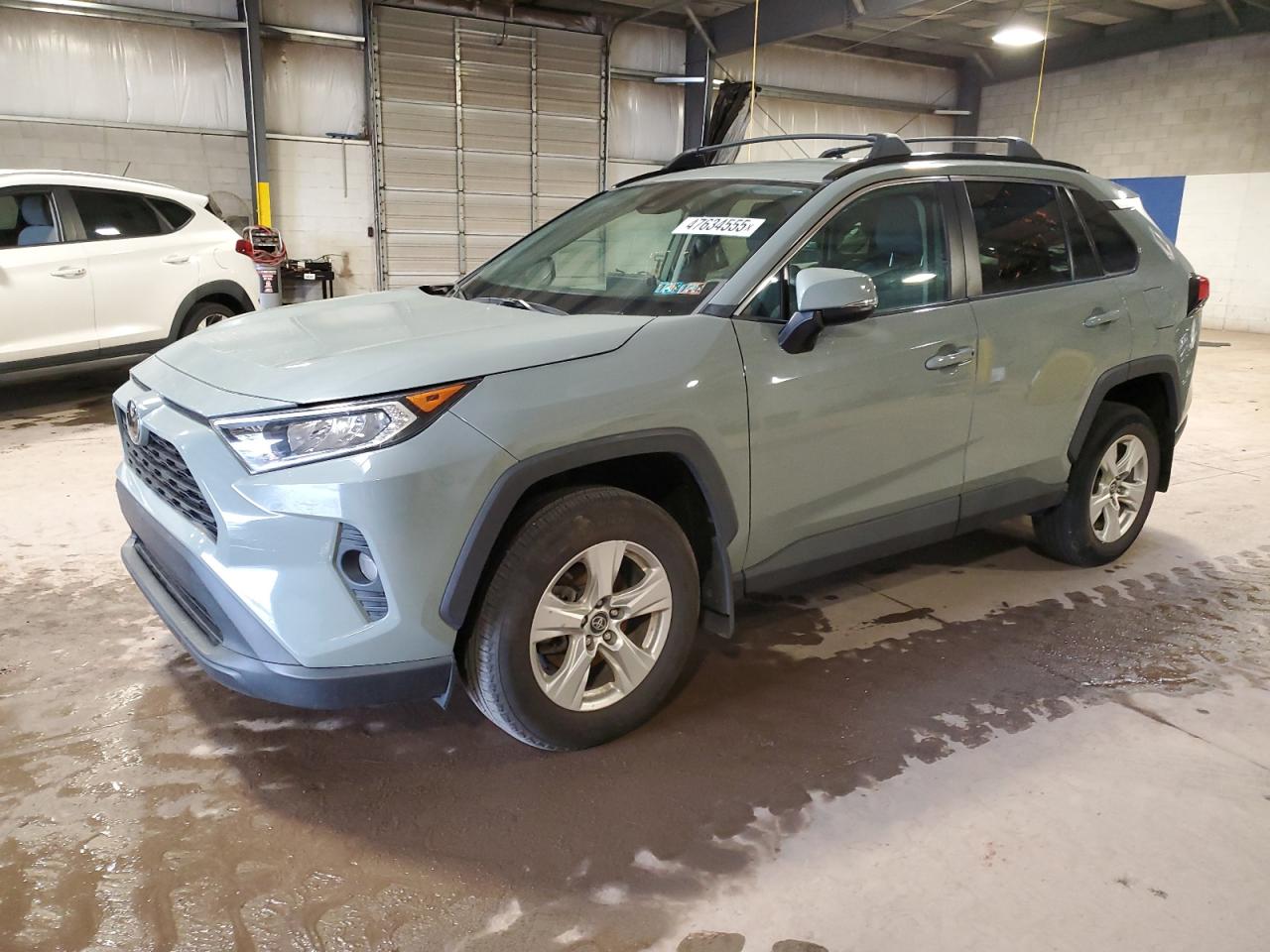 TOYOTA RAV4 XLE 2021