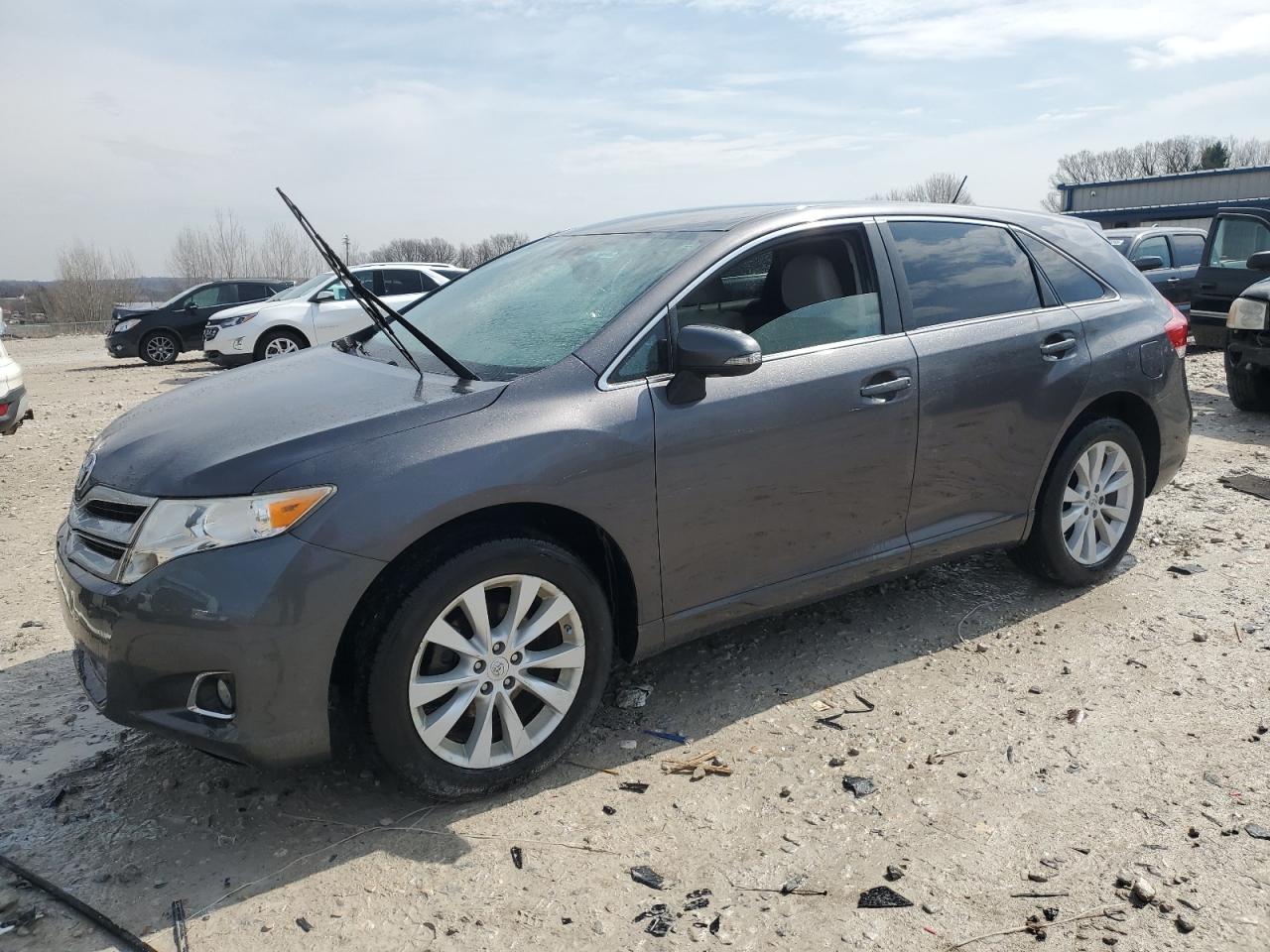TOYOTA VENZA LE 2015