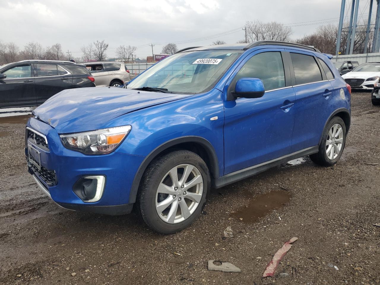 MITSUBISHI OUTLANDER 2015