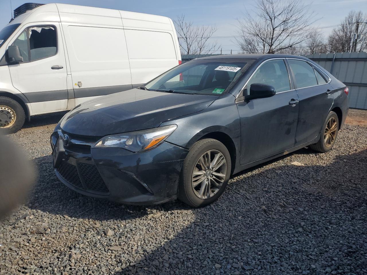 TOYOTA CAMRY LE 2017