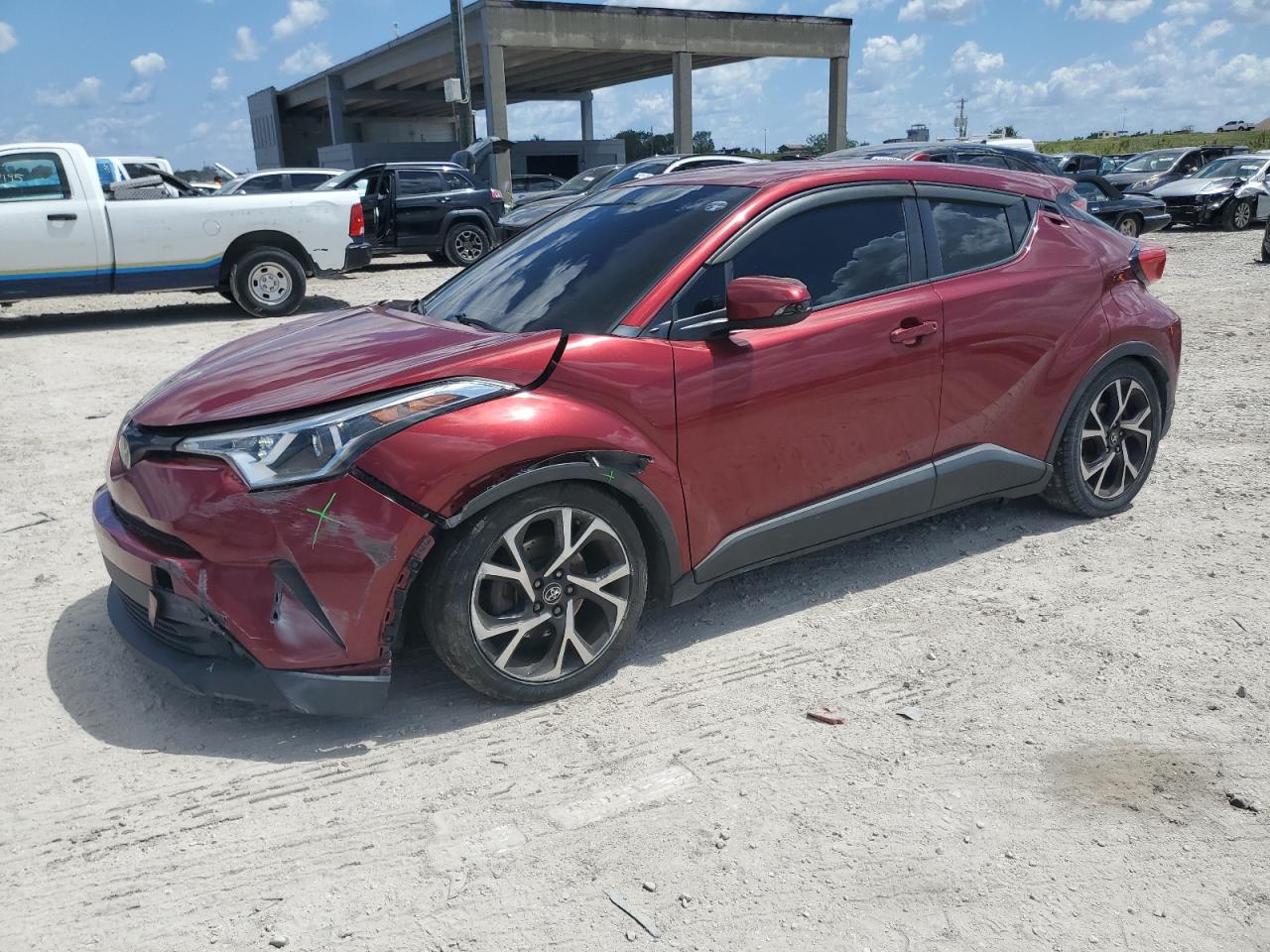 TOYOTA C-HR XLE 2018