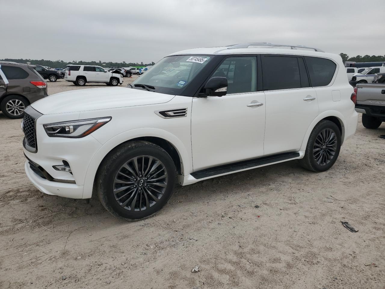 INFINITI QX80 LUXE 2023