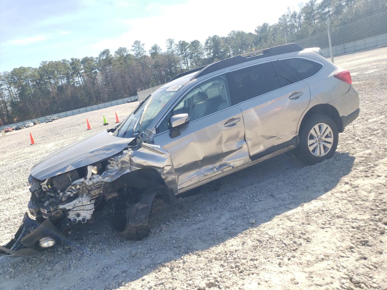 SUBARU OUTBACK 2015