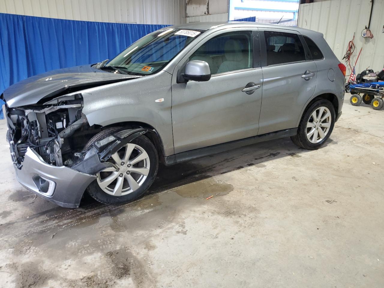 MITSUBISHI OUTLANDER 2015