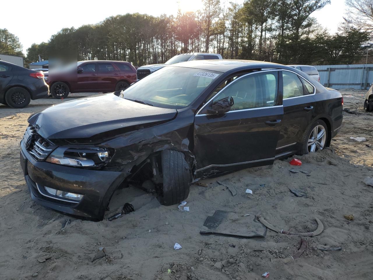 VOLKSWAGEN PASSAT SE 2013