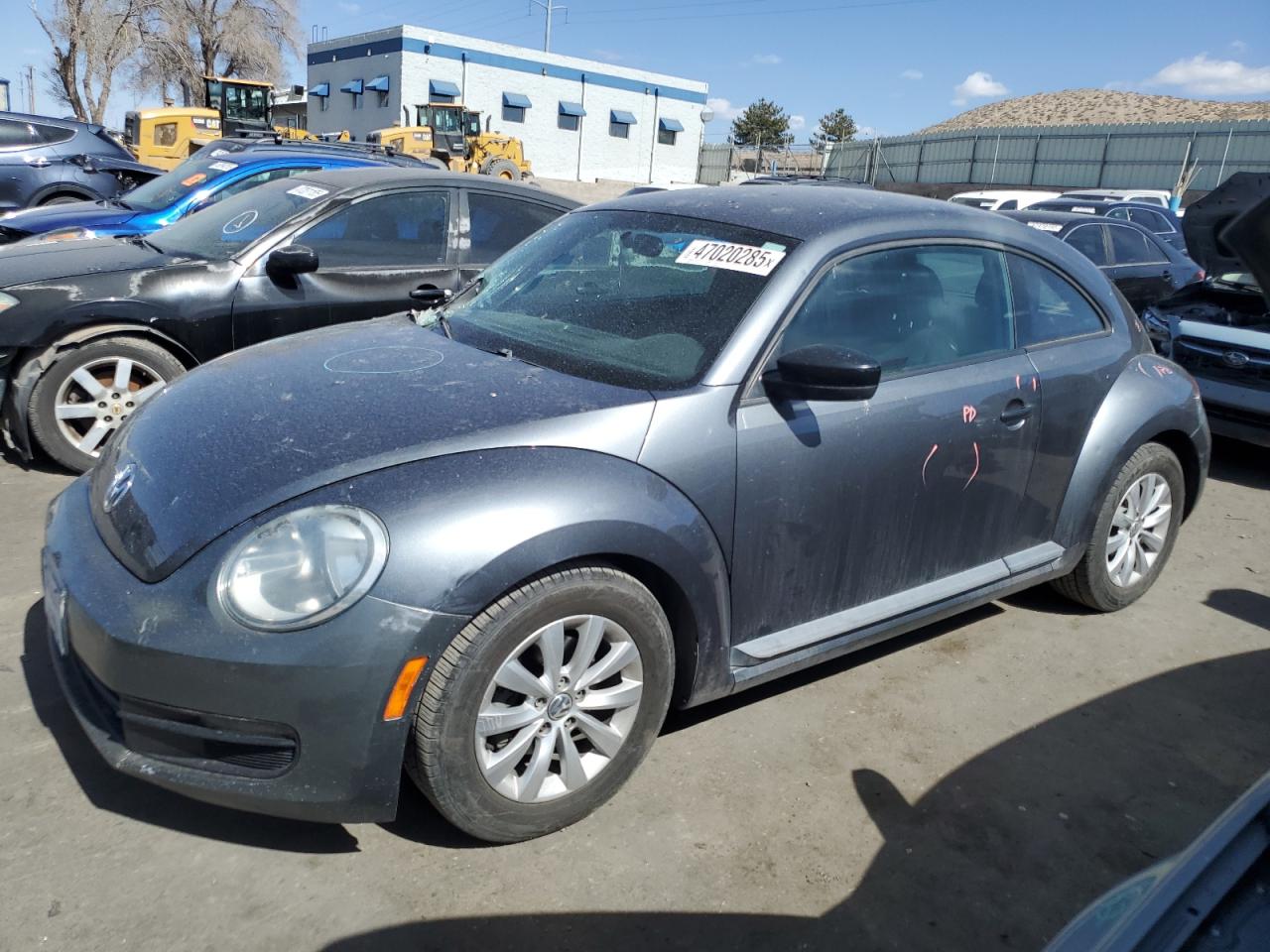 VOLKSWAGEN BEETLE 2013