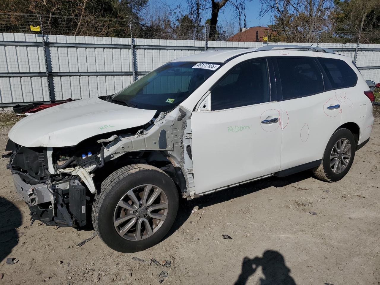 NISSAN PATHFINDER 2016