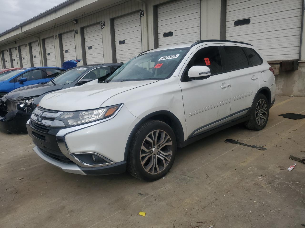 MITSUBISHI OUTLANDER 2016
