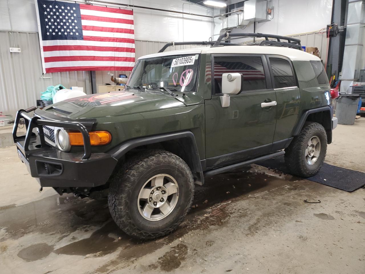 TOYOTA FJ CRUISER 2010