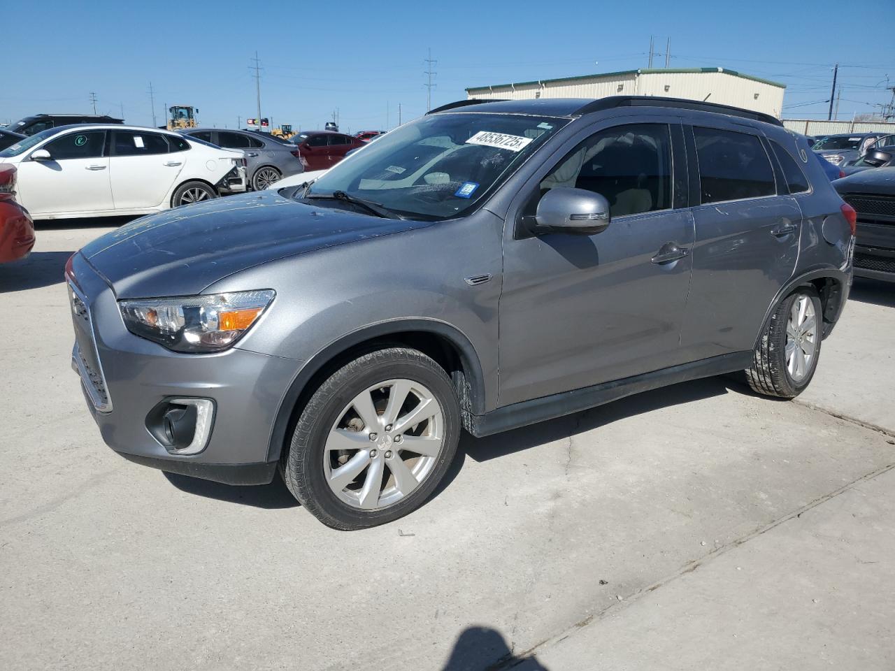 MITSUBISHI OUTLANDER 2015