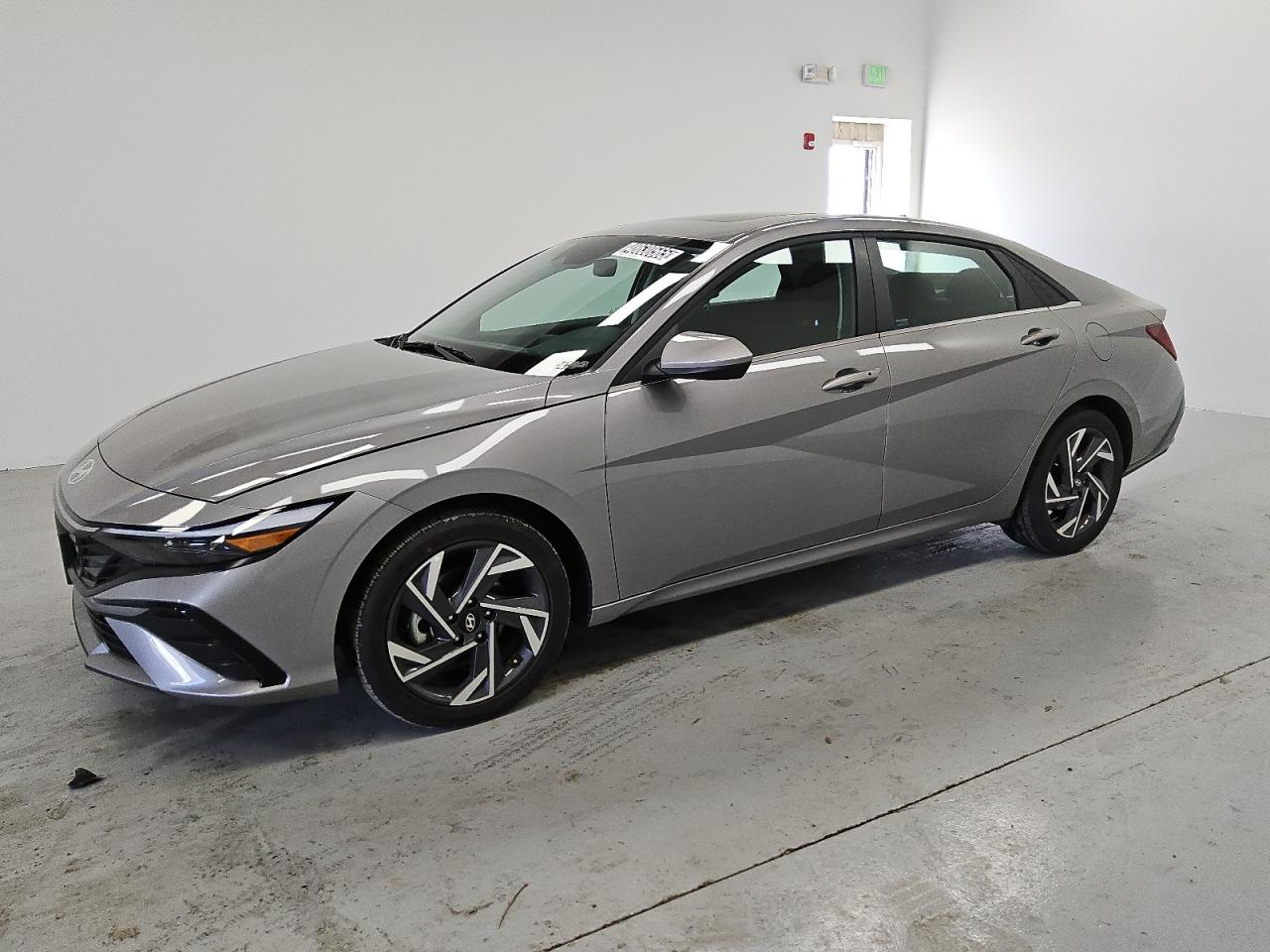 HYUNDAI ELANTRA SE 2025