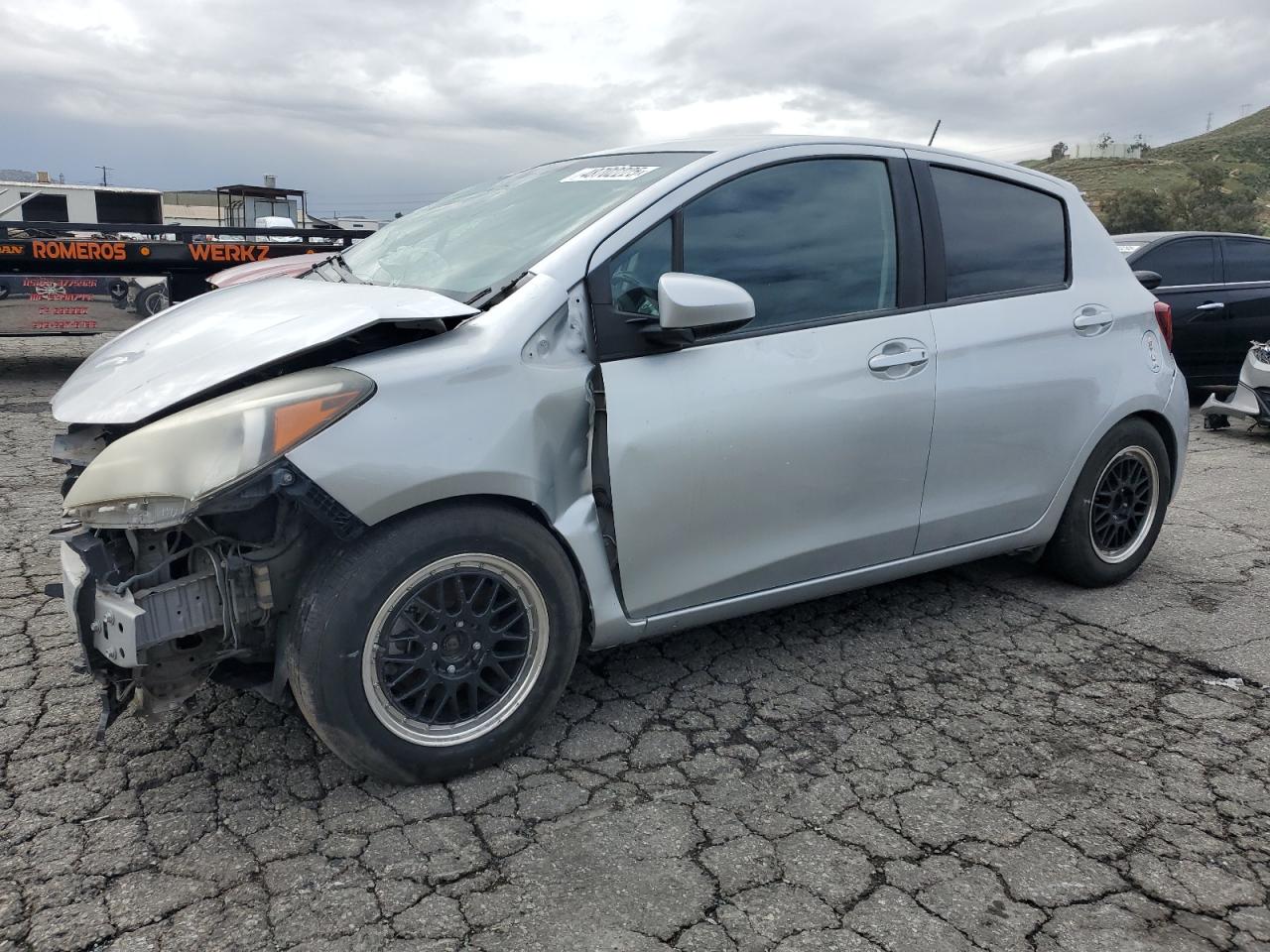 TOYOTA YARIS 2015