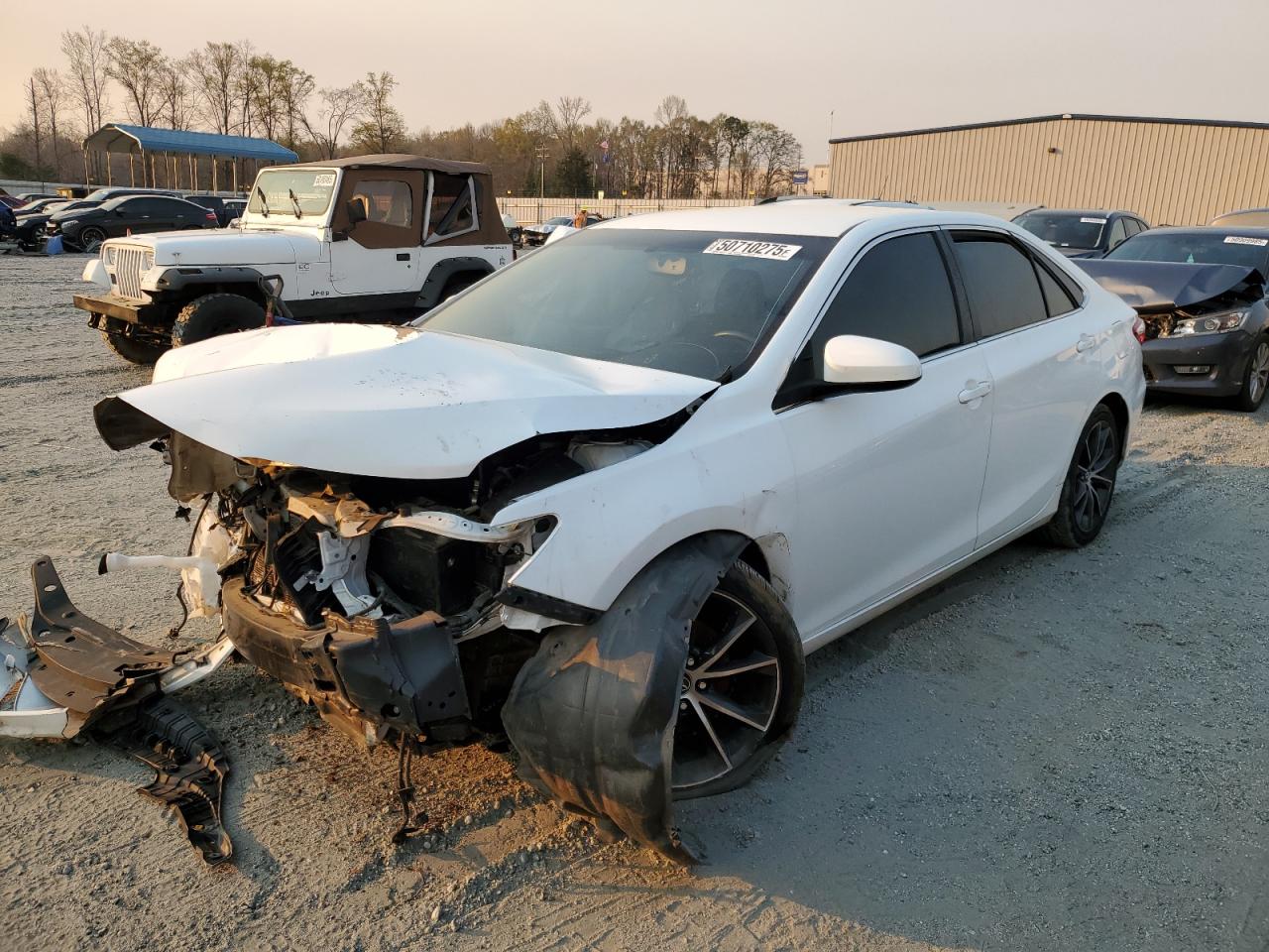TOYOTA CAMRY LE 2016