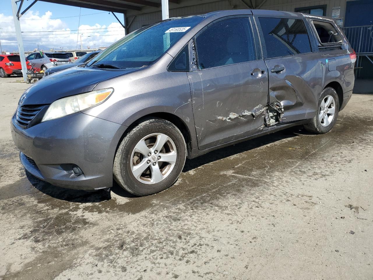 TOYOTA SIENNA BAS 2011