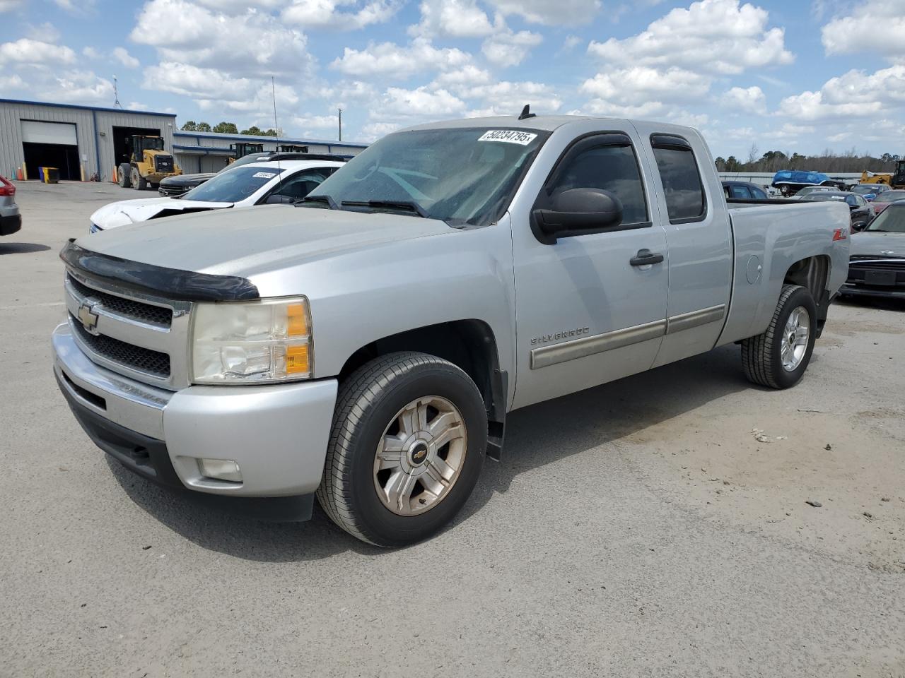 CHEVROLET SILVERADO 2011