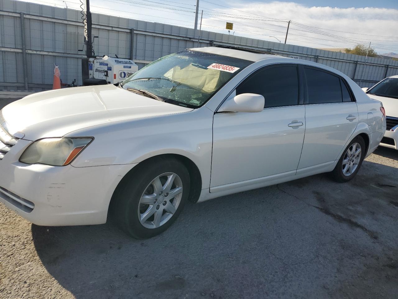 TOYOTA AVALON XL 2005