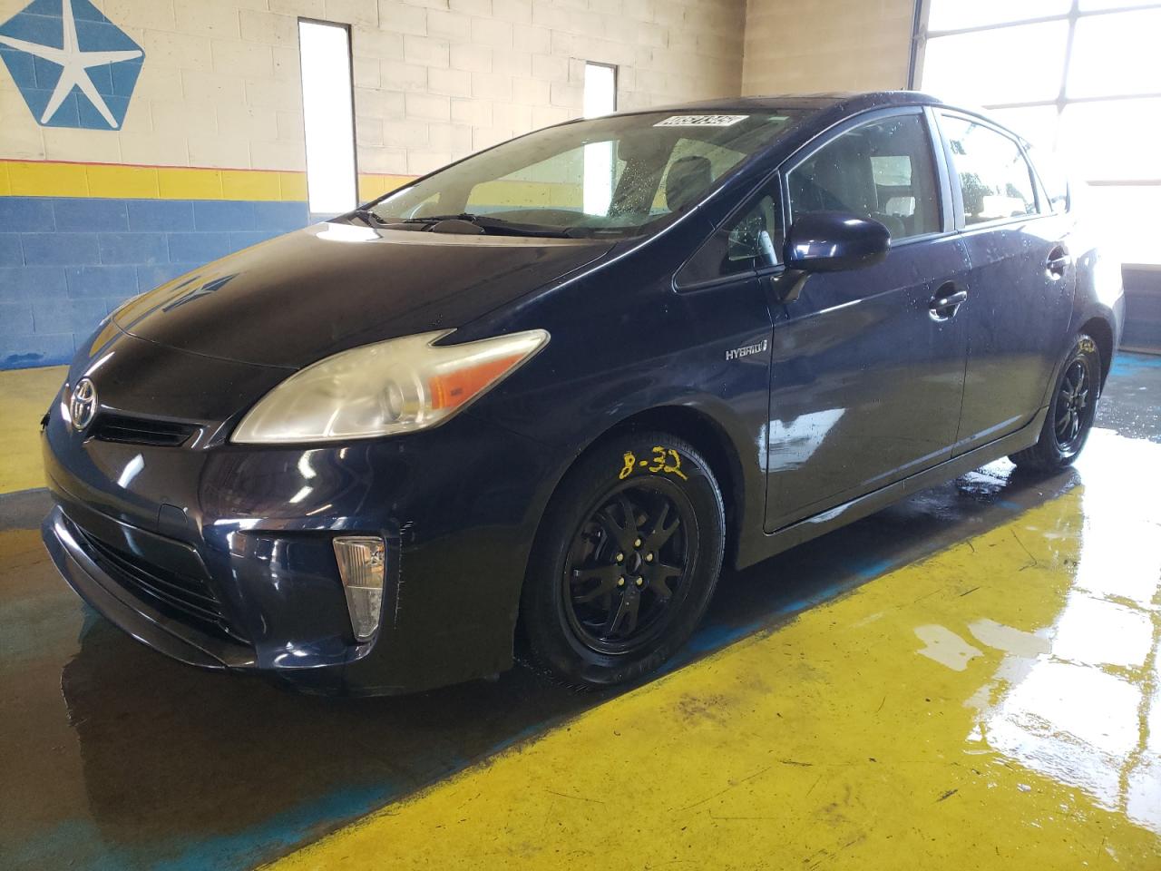 TOYOTA PRIUS 2014