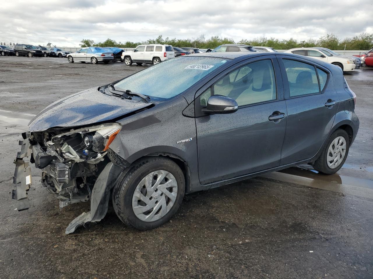 TOYOTA PRIUS C 2016