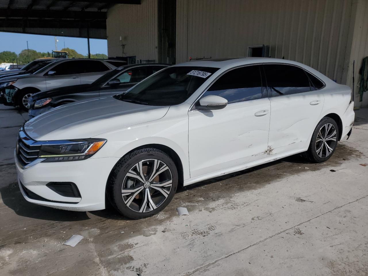 VOLKSWAGEN PASSAT SE 2021