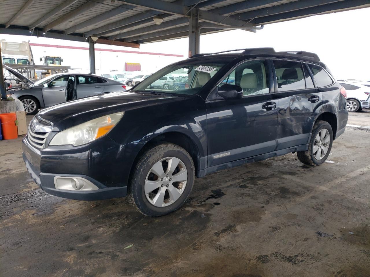 SUBARU OUTBACK 2. 2012