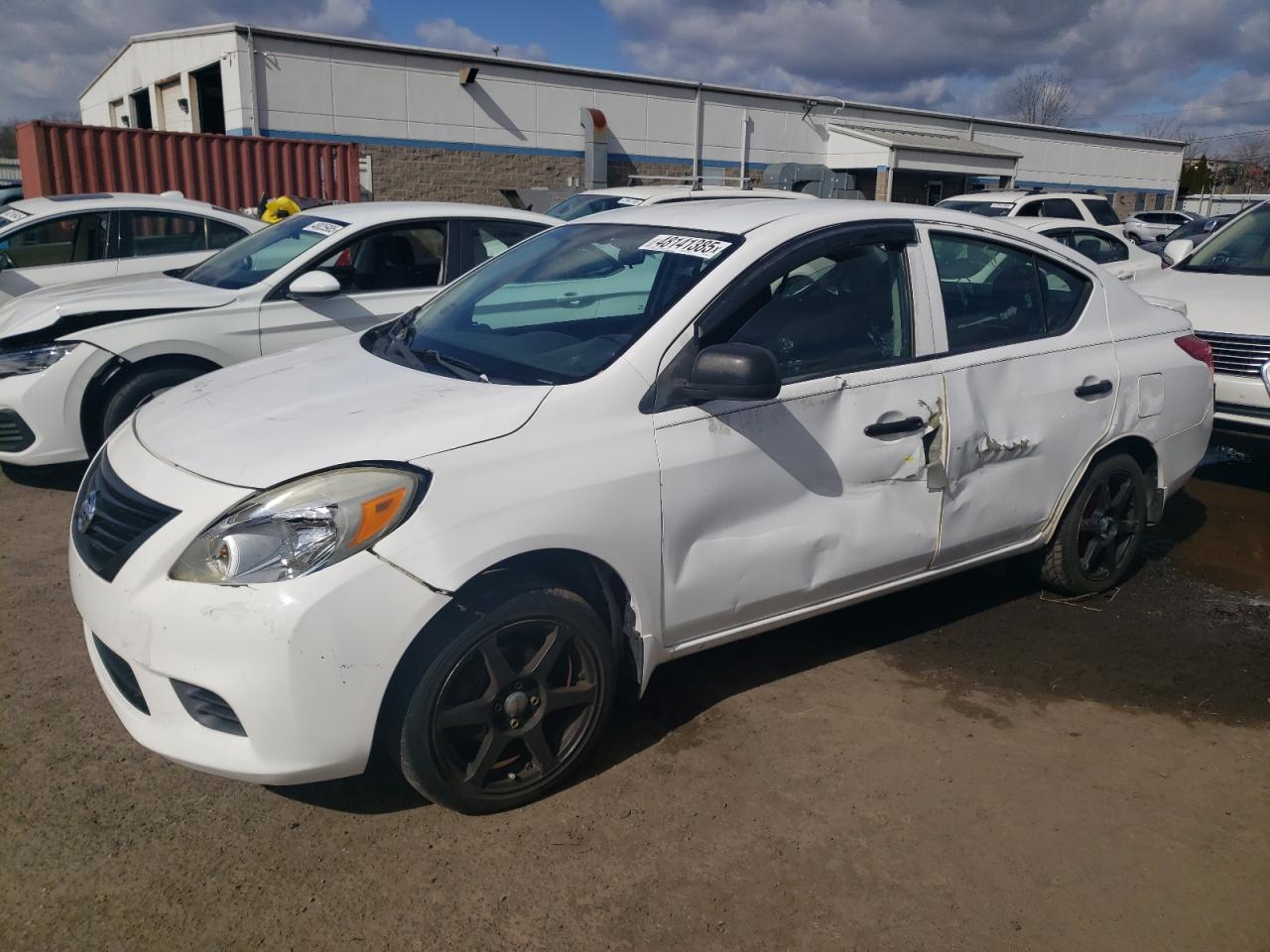 NISSAN VERSA S 2013