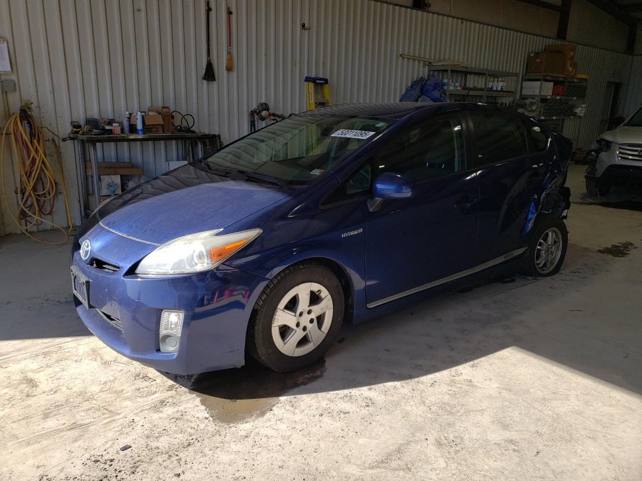 TOYOTA PRIUS 2011