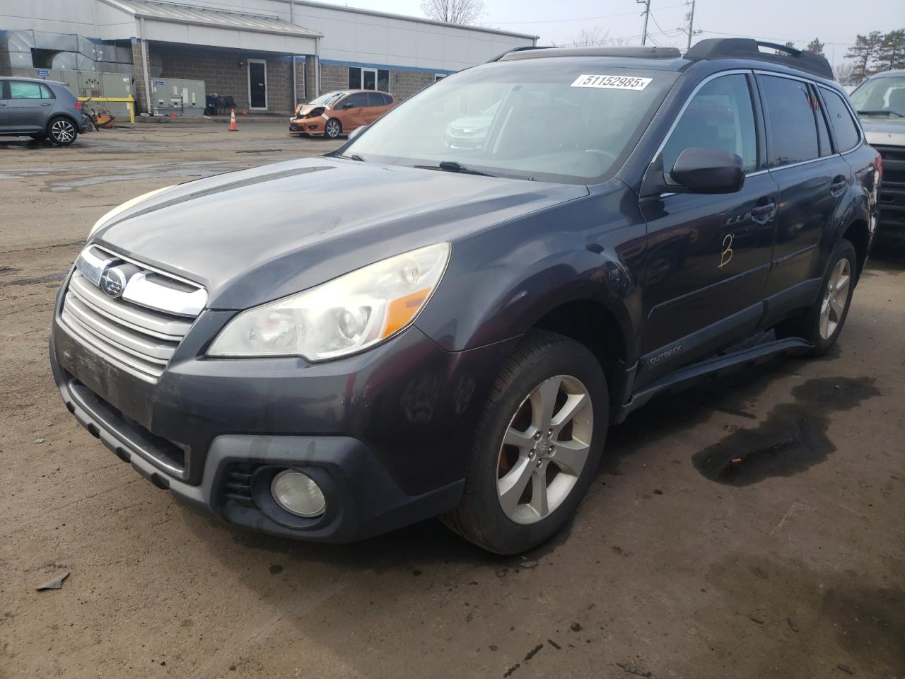 SUBARU OUTBACK 2. 2013
