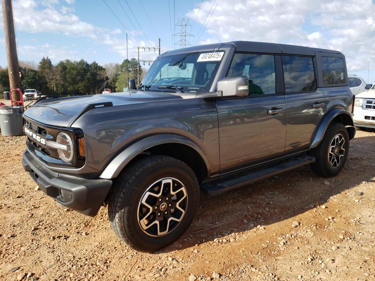 FORD BRONCO OUT 2024