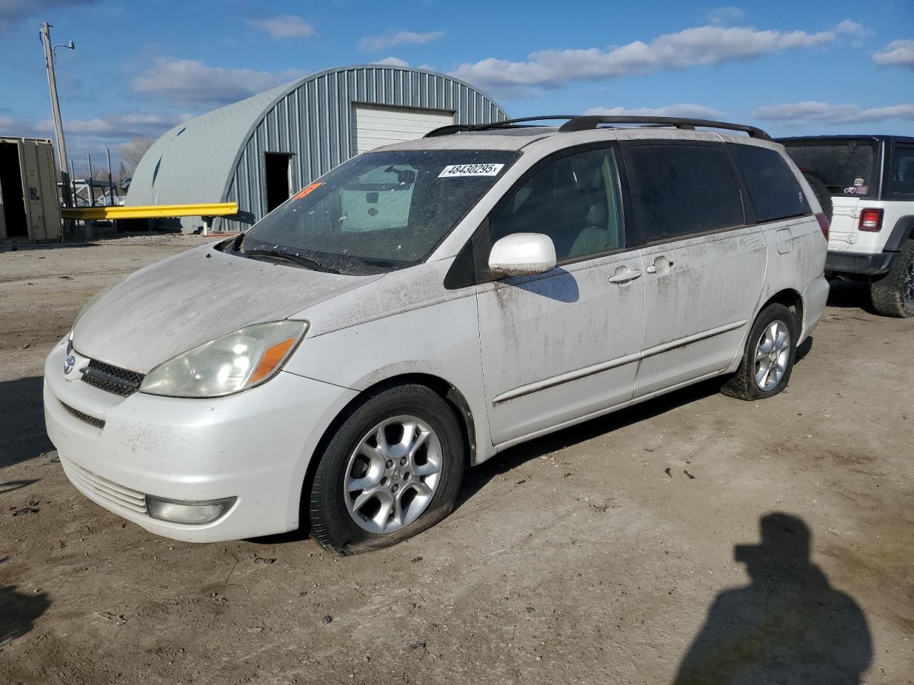 TOYOTA SIENNA XLE 2004