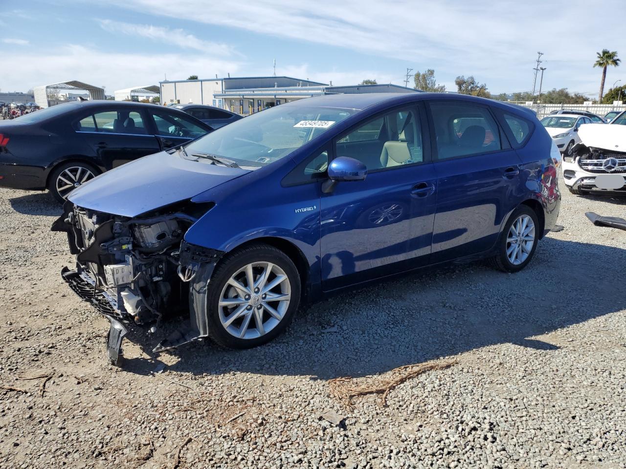 TOYOTA PRIUS V 2013