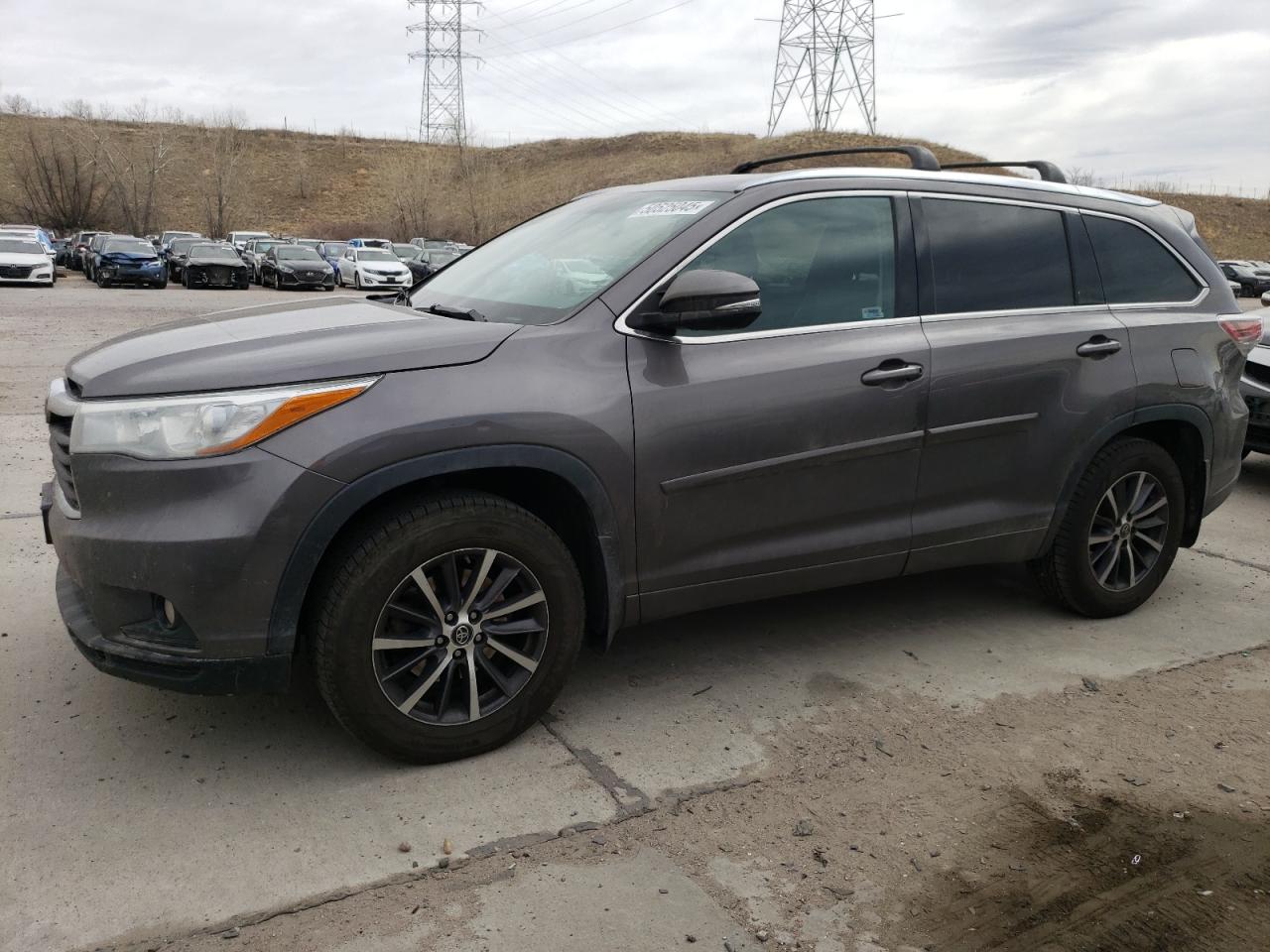 TOYOTA HIGHLANDER 2016