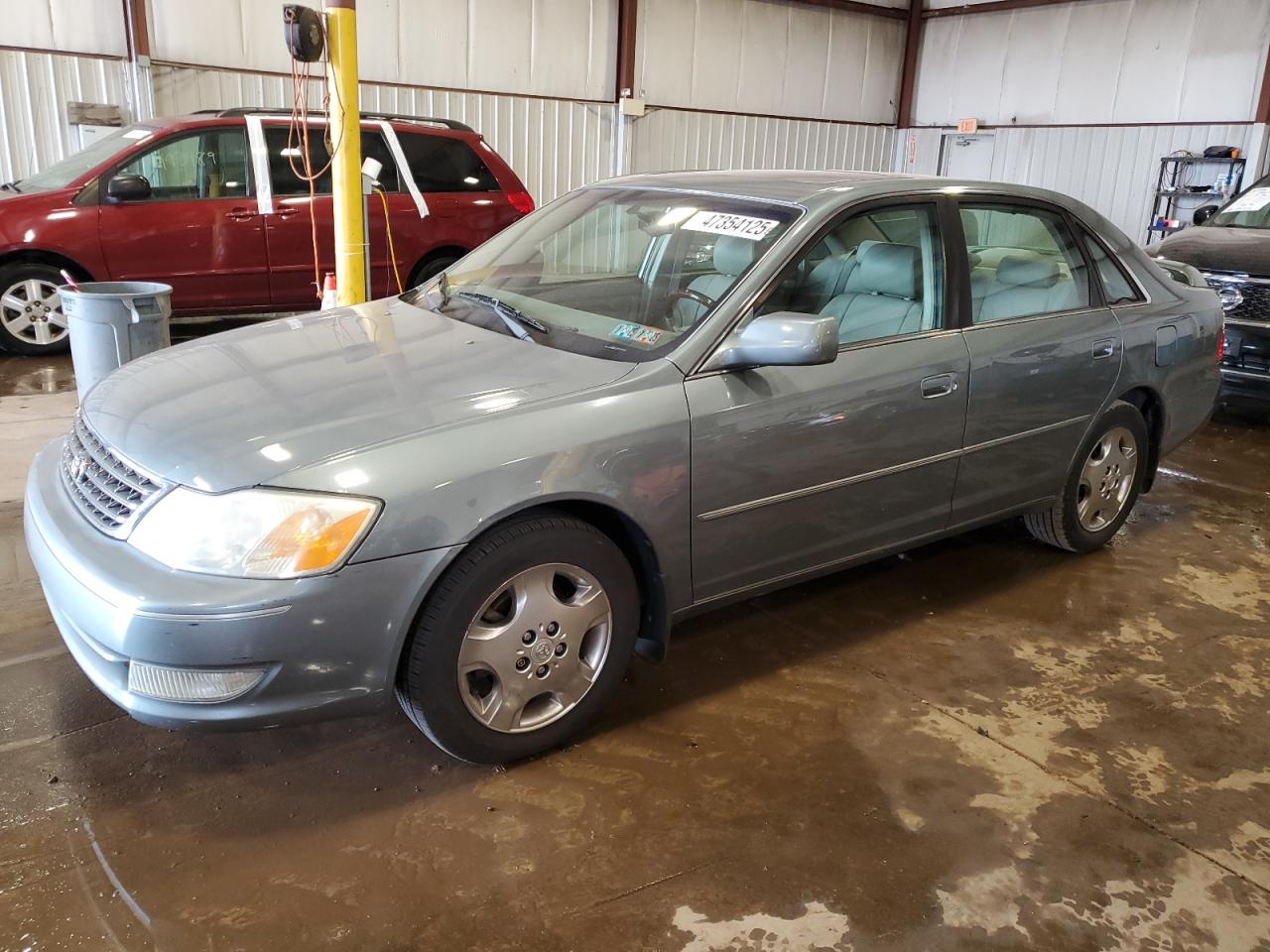 TOYOTA AVALON XL 2004
