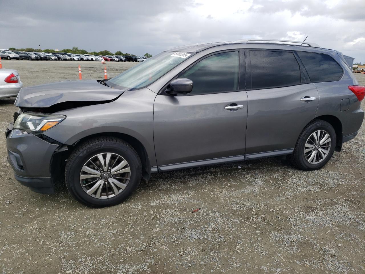 NISSAN PATHFINDER 2018