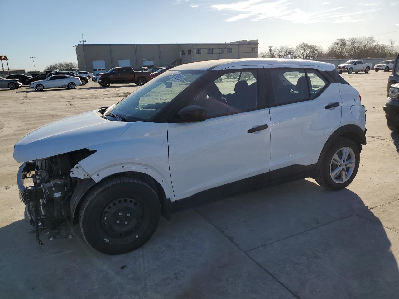 NISSAN KICKS S 2024