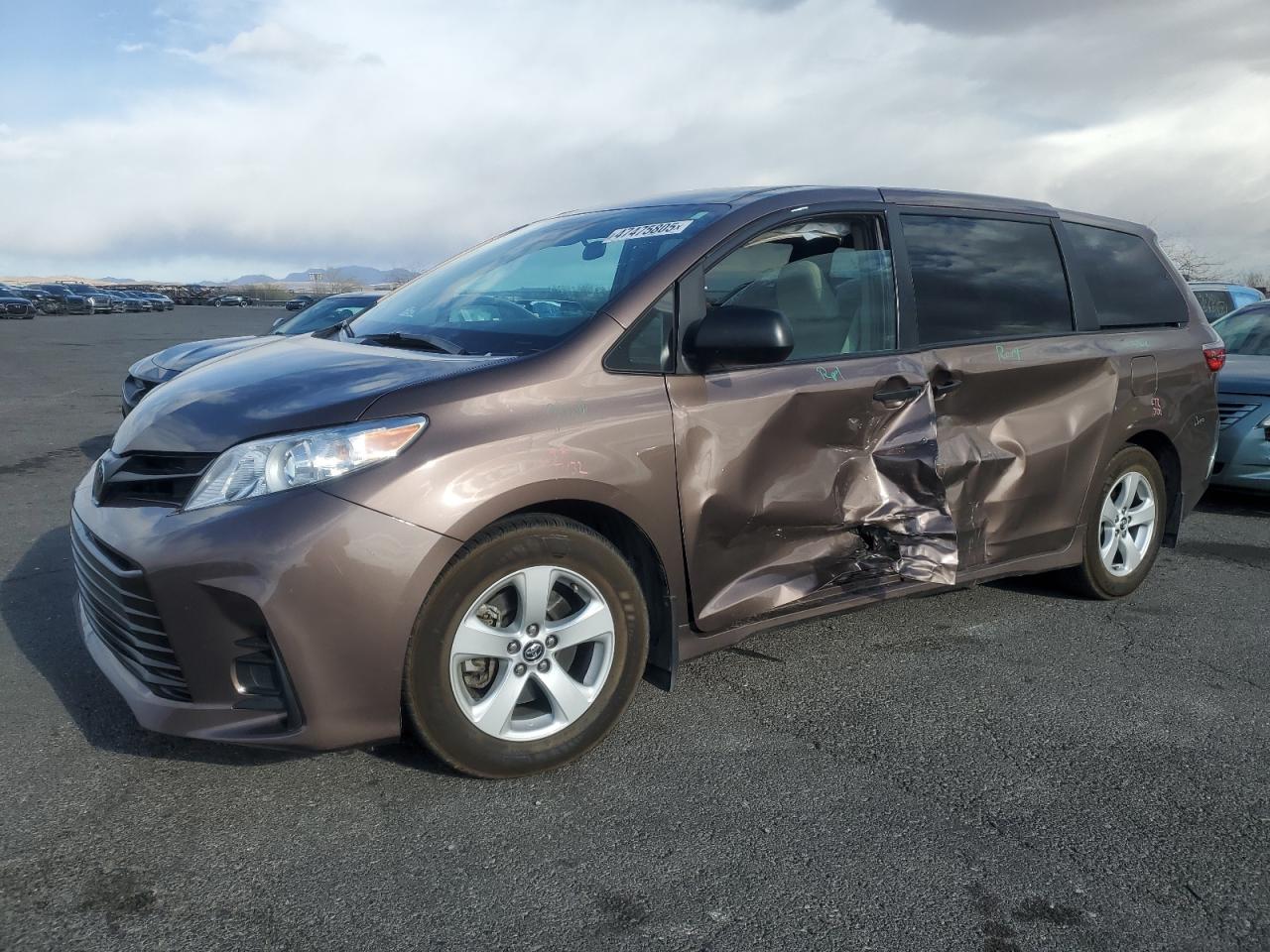 TOYOTA SIENNA 2019