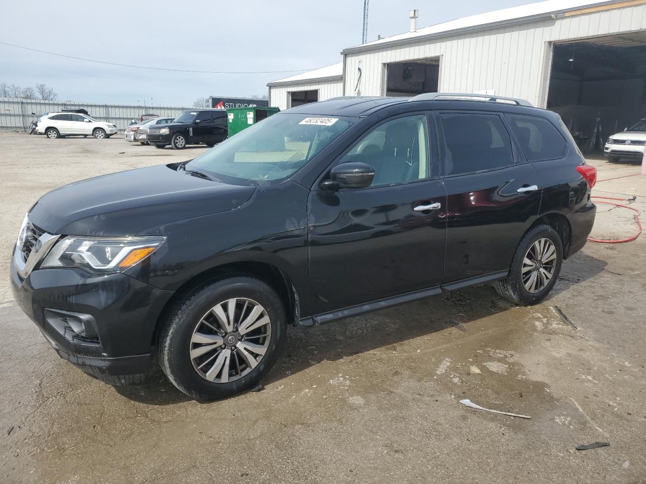 NISSAN PATHFINDER 2019