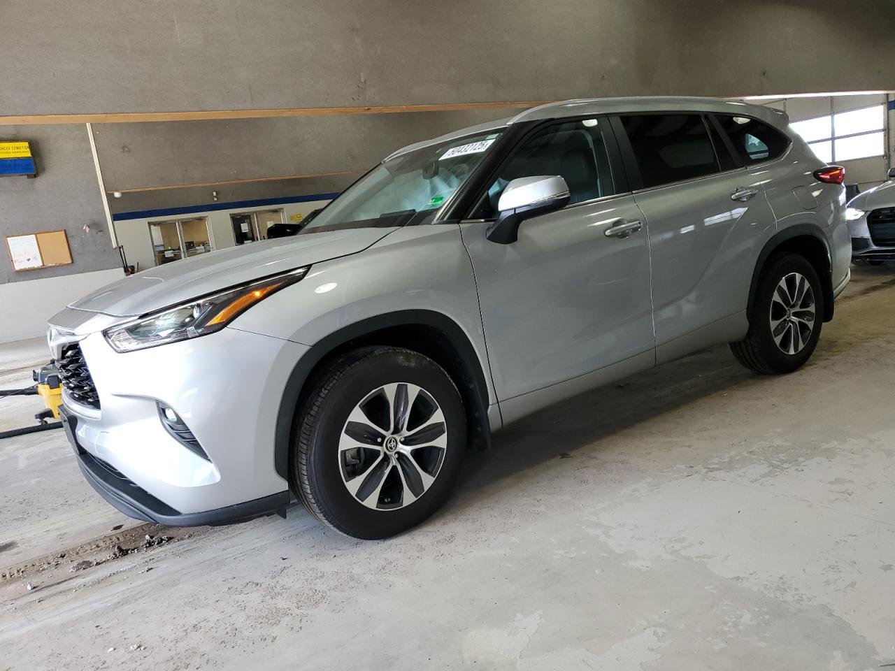 TOYOTA HIGHLANDER 2023