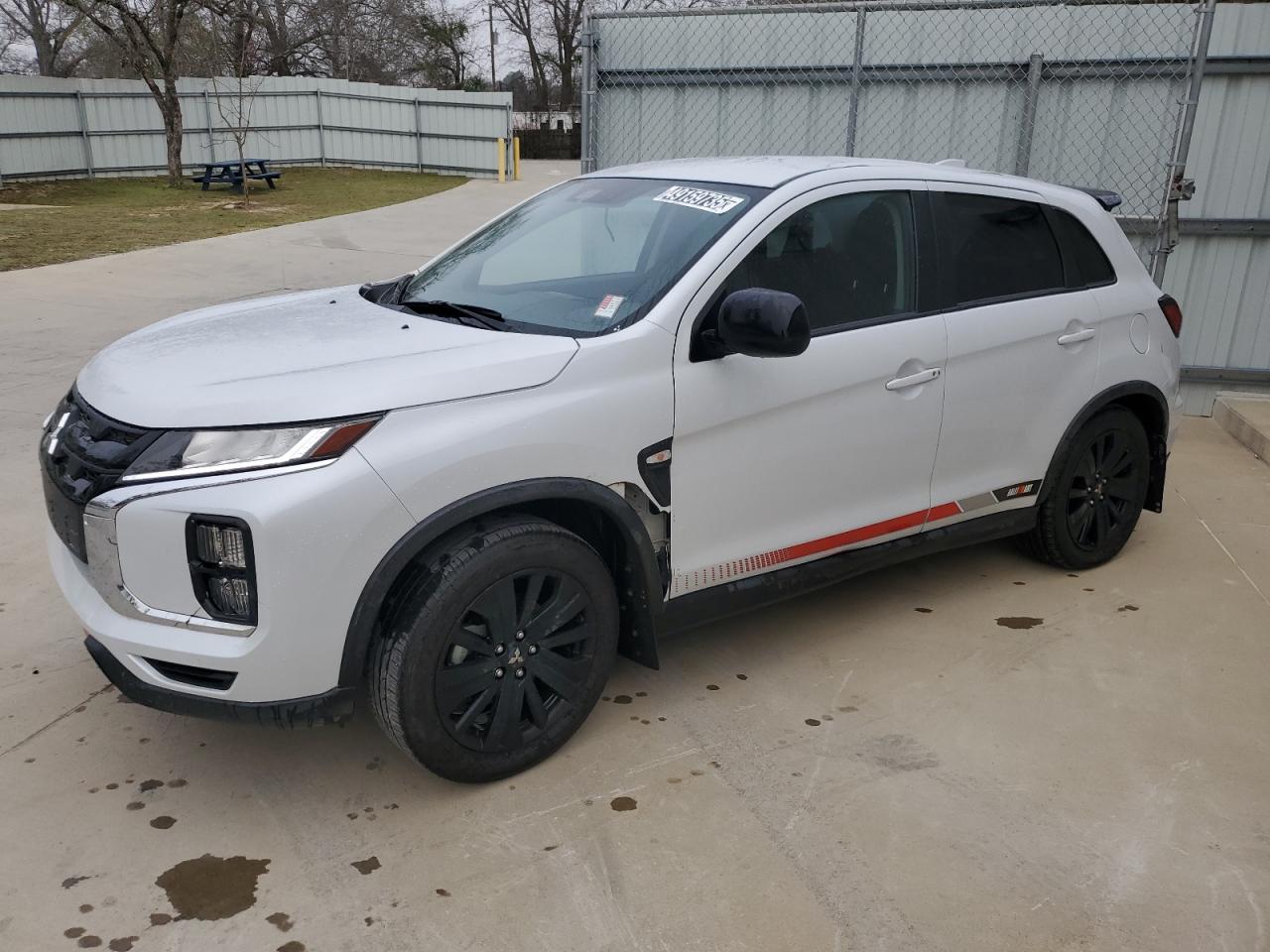 MITSUBISHI OUTLANDER 2024