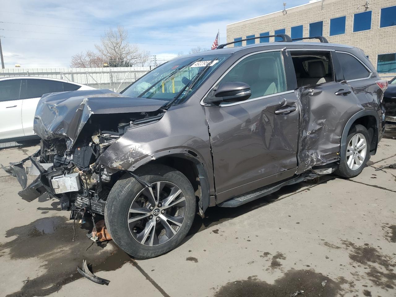 TOYOTA HIGHLANDER 2016
