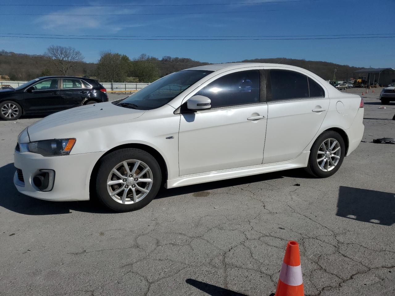 MITSUBISHI LANCER ES 2016