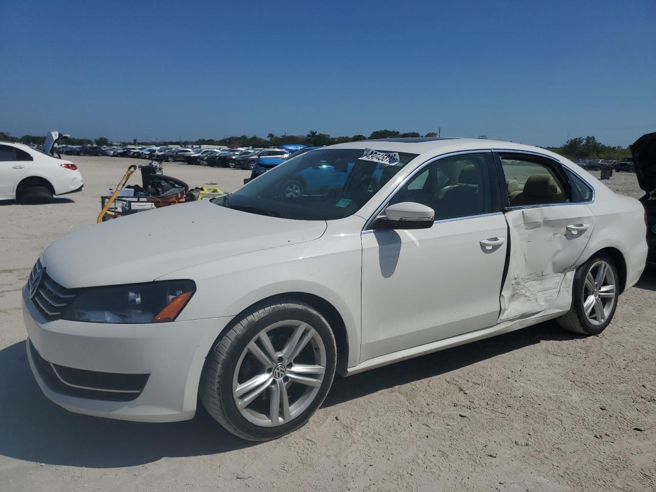 VOLKSWAGEN PASSAT SE 2015