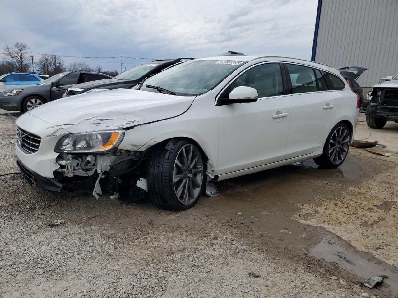 VOLVO V60 PREMIE 2015
