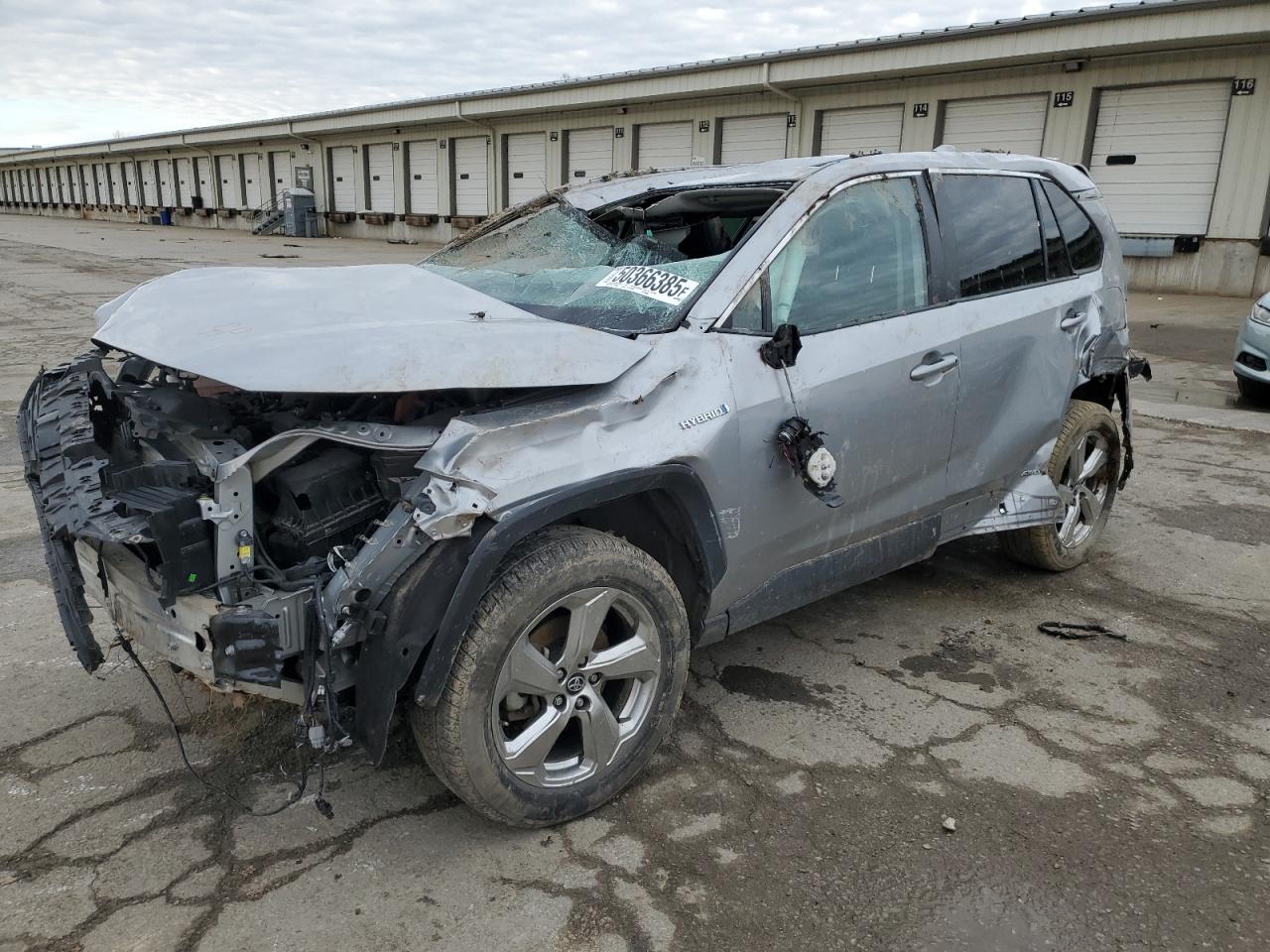 TOYOTA RAV4 XLE P 2021