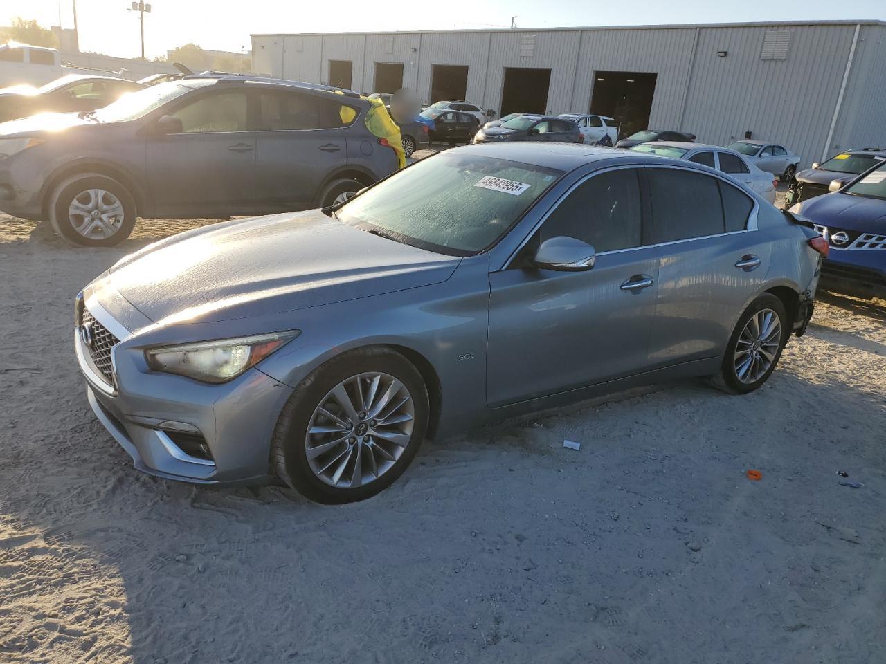 INFINITI Q50 LUXE 2018