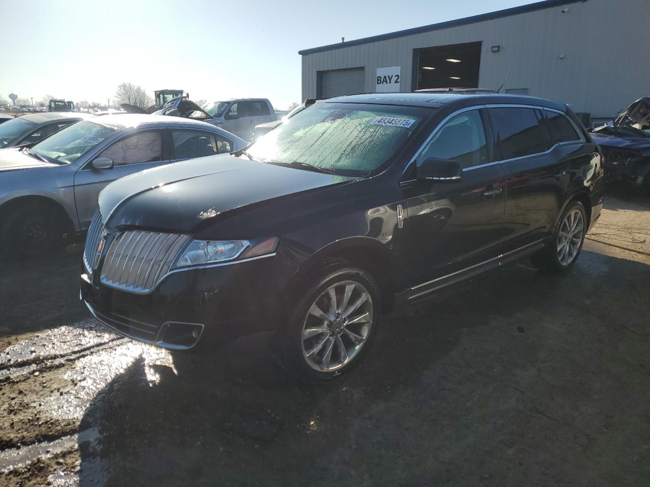 LINCOLN MKT 2011