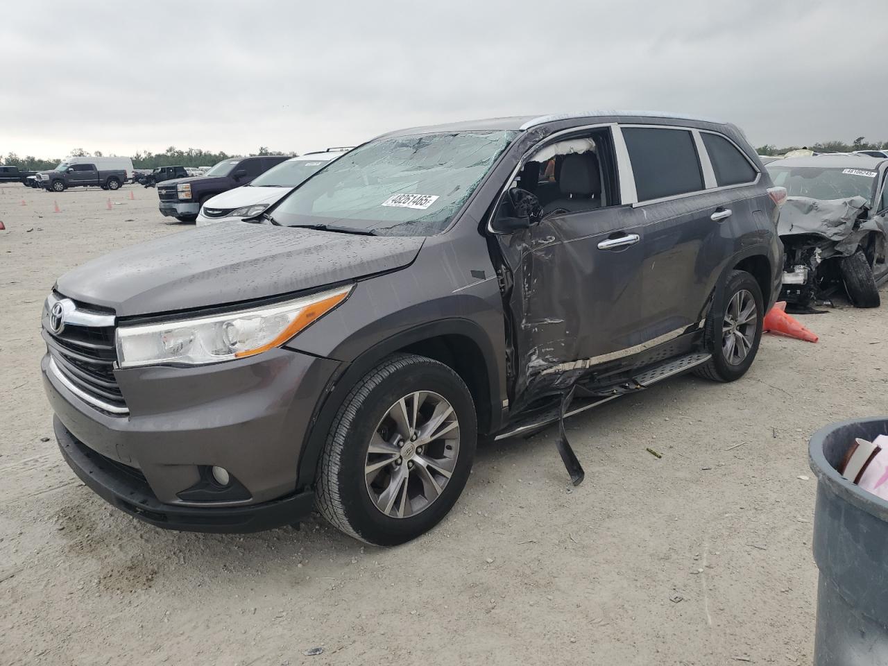 TOYOTA HIGHLANDER 2015